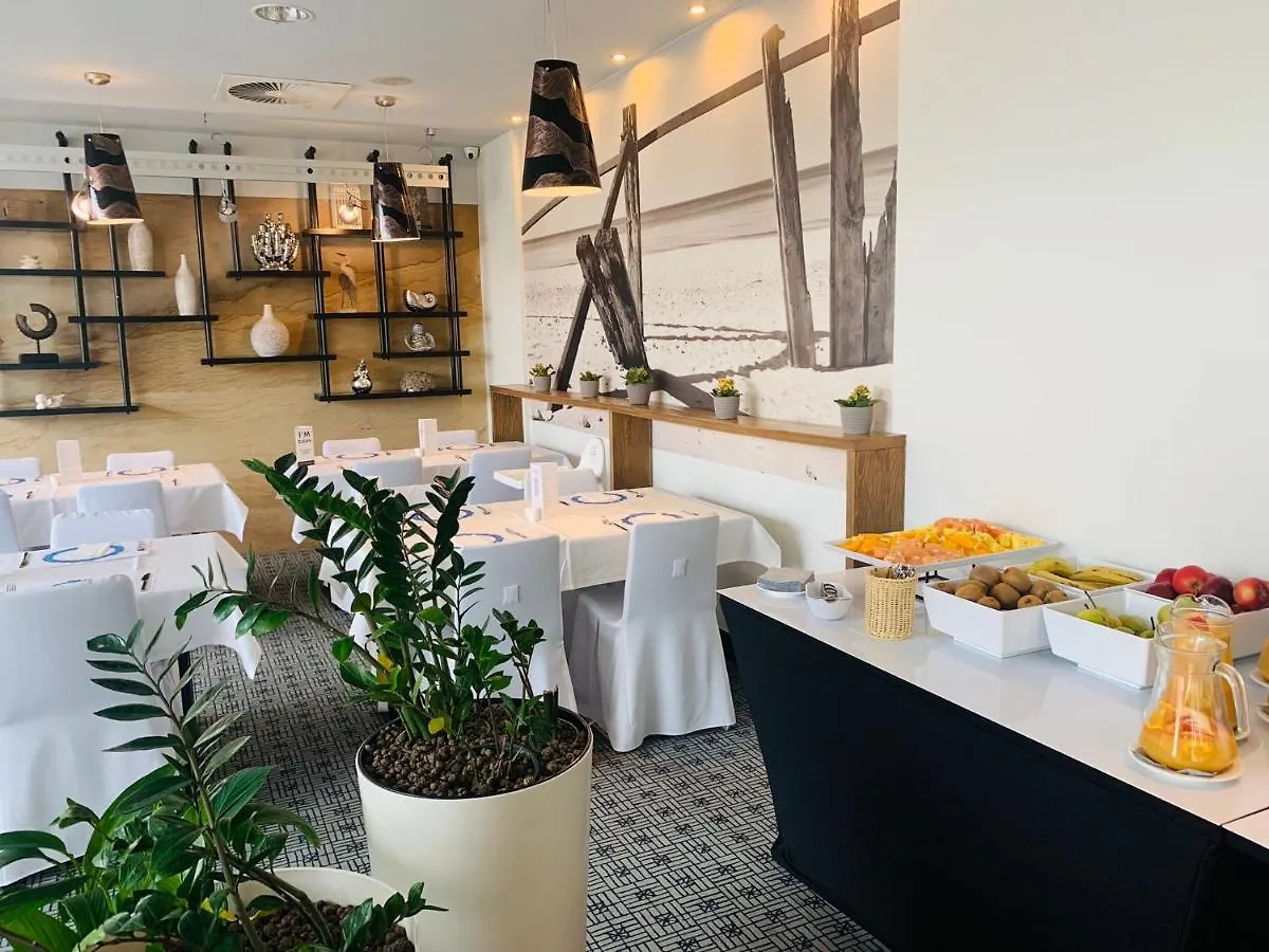 Marine Hotel Apartament Prywatny Studio Widok Na Morze Basen Sauna Jacuzzi 5 Pietro Kolobrzeg Poland